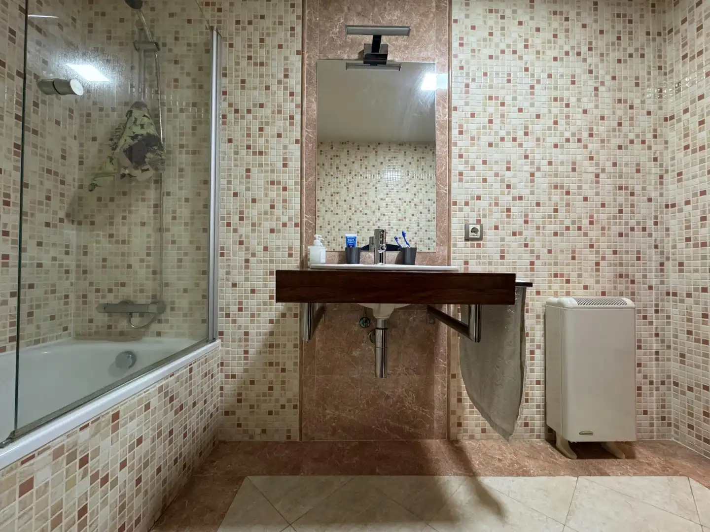 Bathroom of Duplexes for sale in Candeleda  with Heating, Private garden and Storage room