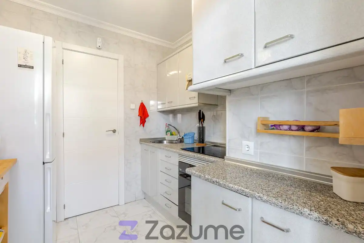 Kitchen of Flat for rent in Madrid  with Air Conditioner, Heating and Terrace