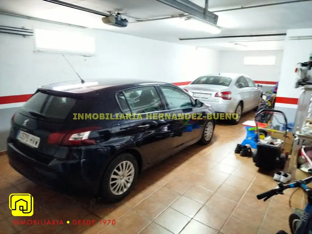 Parking de Casa o chalet en venta en Calvarrasa de Abajo con Calefacción, Jardín privado y Terraza