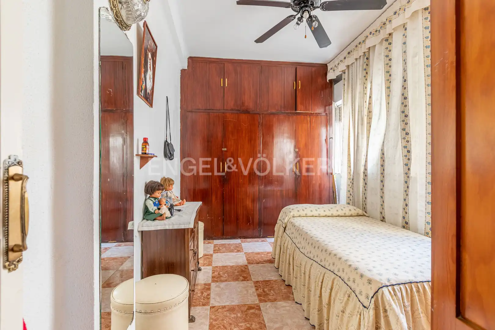 Bedroom of Houses for sale in Sevilla  with Heating, Terrace and Balcony