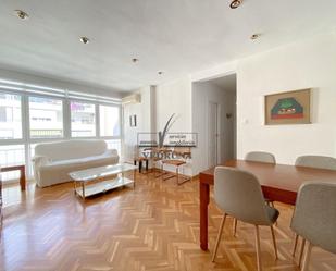 Sala d'estar de Pis de lloguer en  Zaragoza Capital amb Aire condicionat, Calefacció i Forn