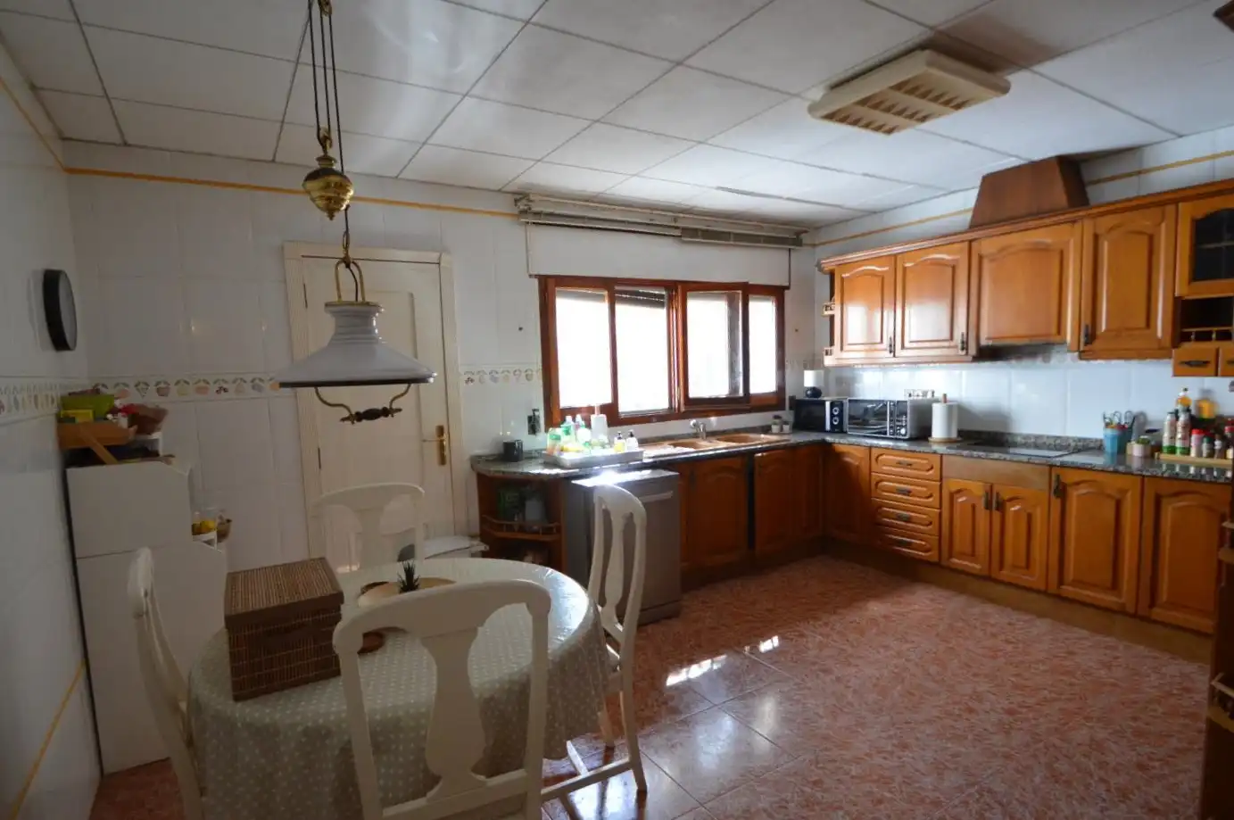 Cuina de Casa o xalet en venda en Vinaròs amb Calefacció, Jardí privat i Terrassa