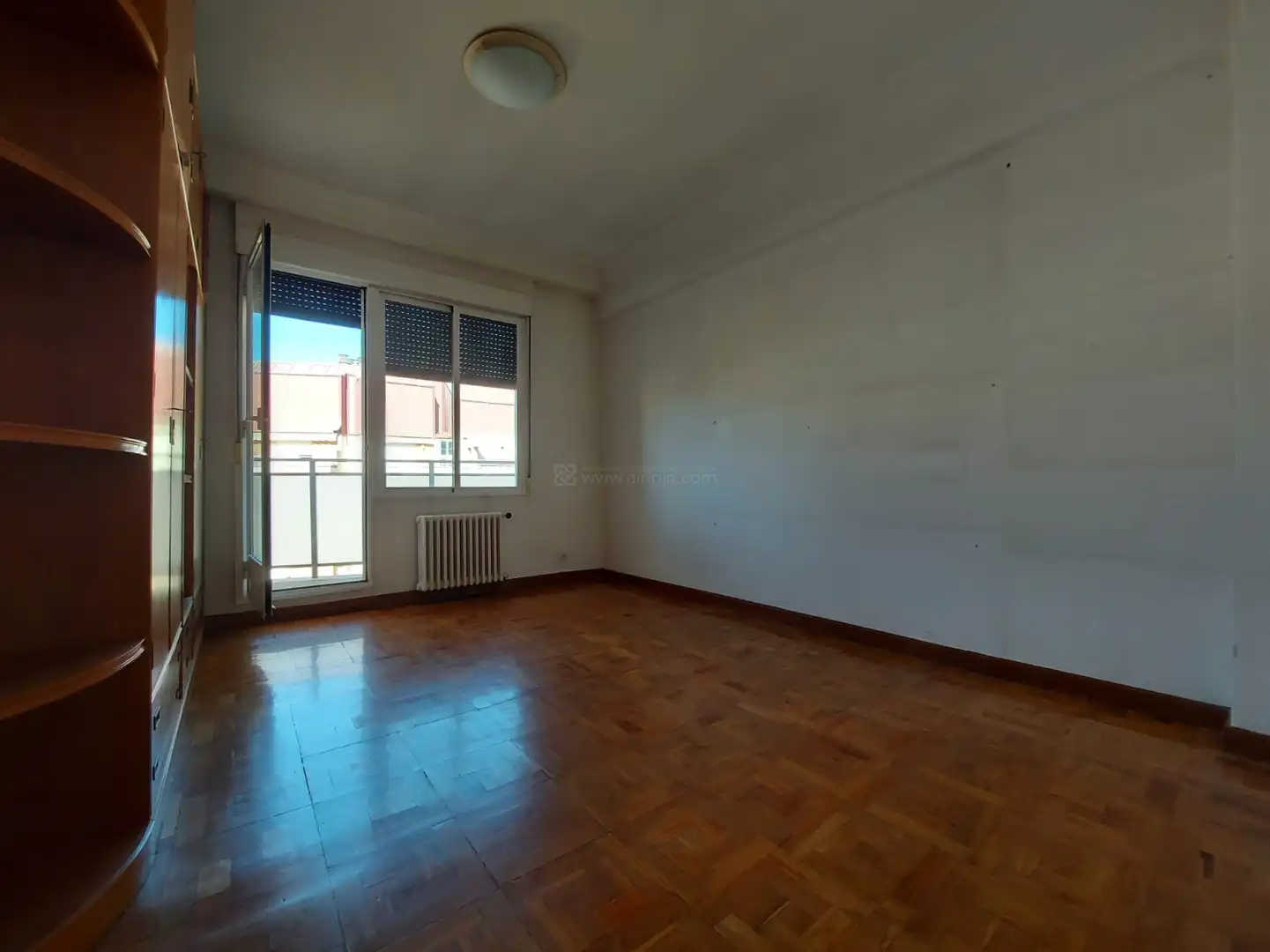 Habitación de Piso en venta en  Logroño con Calefacción, Parquet y Terraza