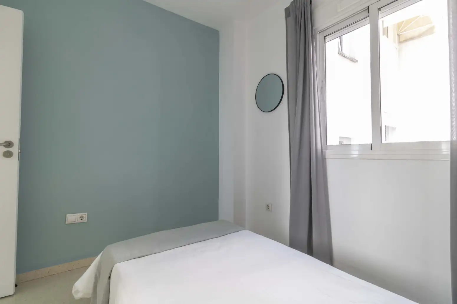 Schlafzimmer von Wohnung zum Verkauf in Sevilla mit Klimaanlage und Abstellraum