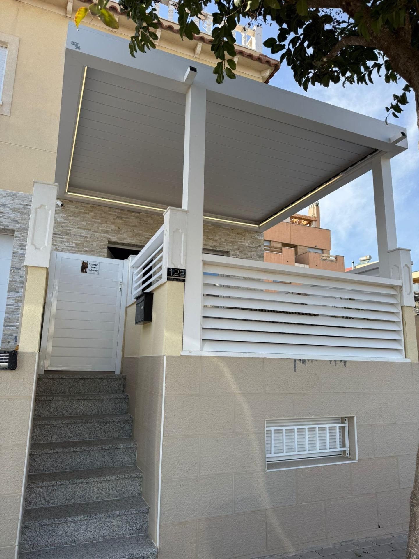 Vista exterior de Finca rústica en venta en Guardamar del Segura con Calefacción, Jardín privado y Amueblado