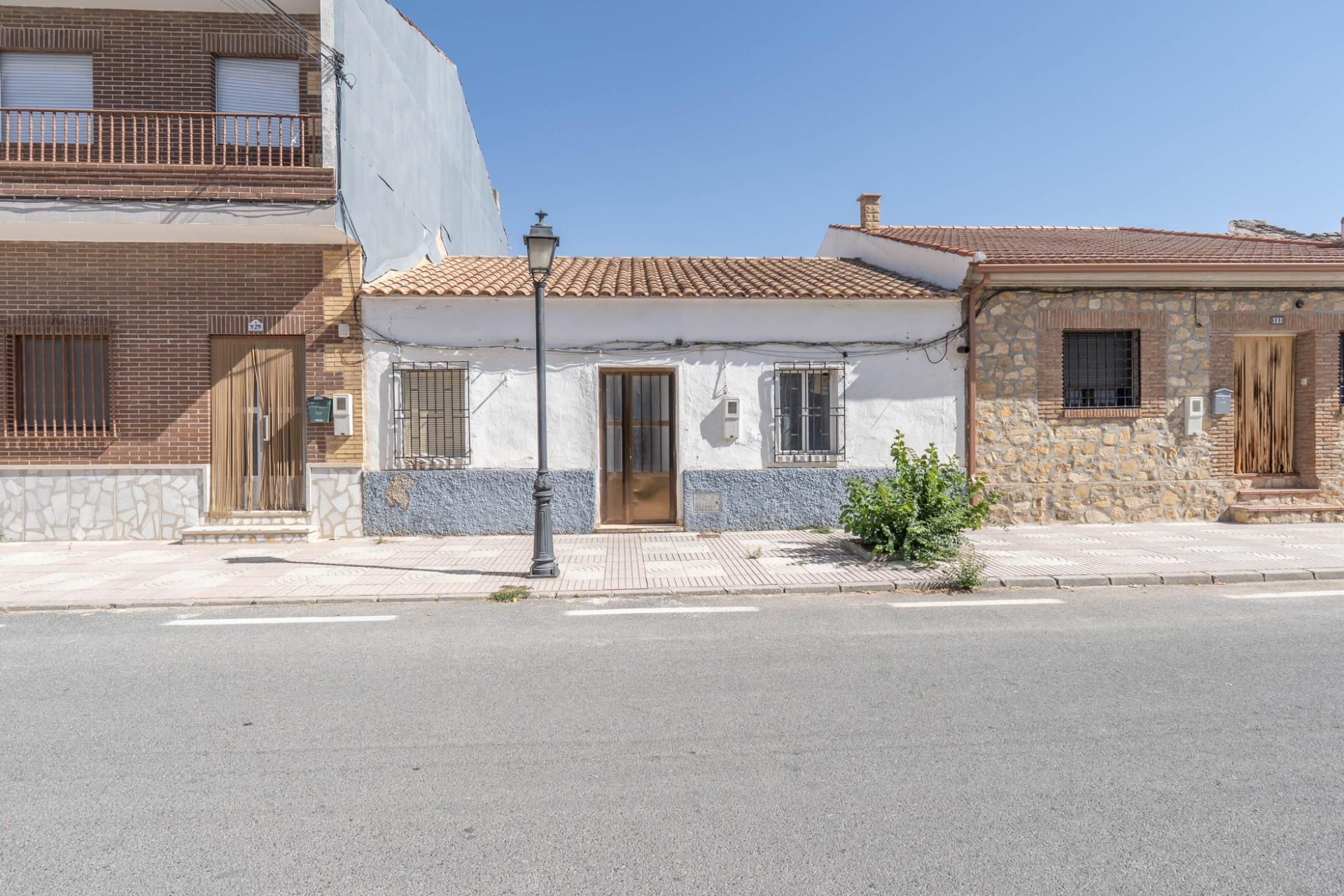Single-family semi-detached for sale in Calle ESCUELAS, Morelábor