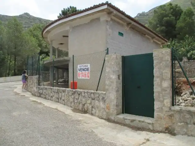 Exterior view of Houses for sale in Simat de la Valldigna