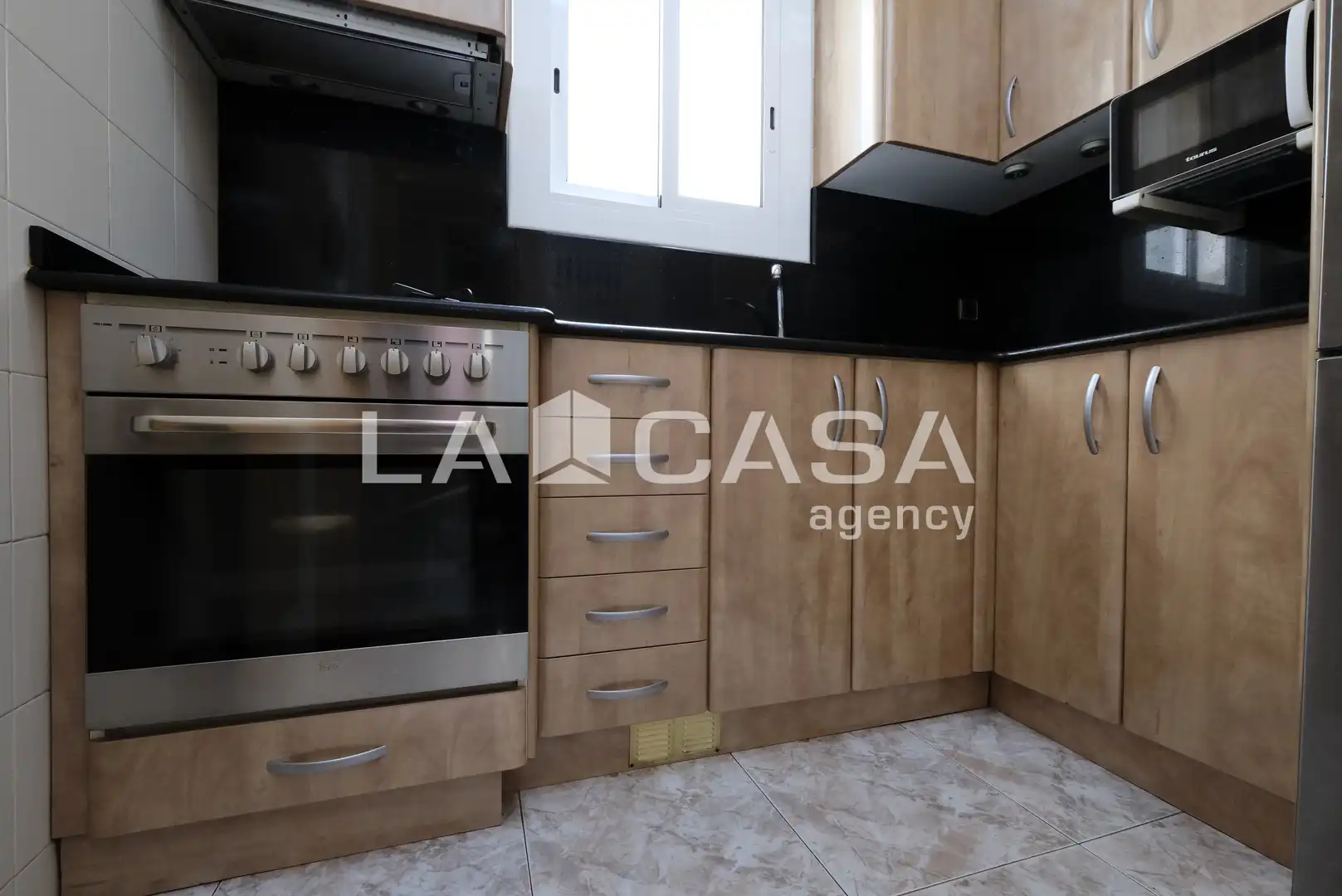 Cocina de Piso en venta en Barcelona con Calefacción