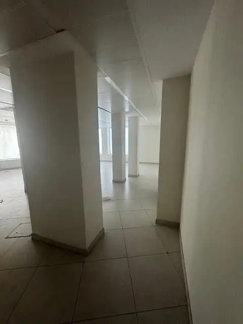 Commercial properties for rent in Calle Nuestra Señora de la Almudena, Vírgenes