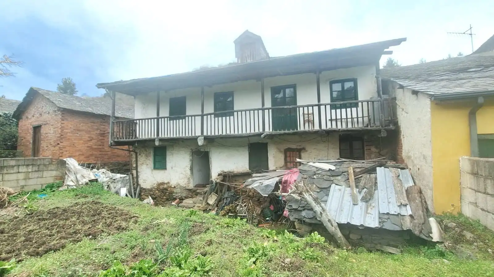 Vista exterior de Casa o xalet en venda en Ponferrada