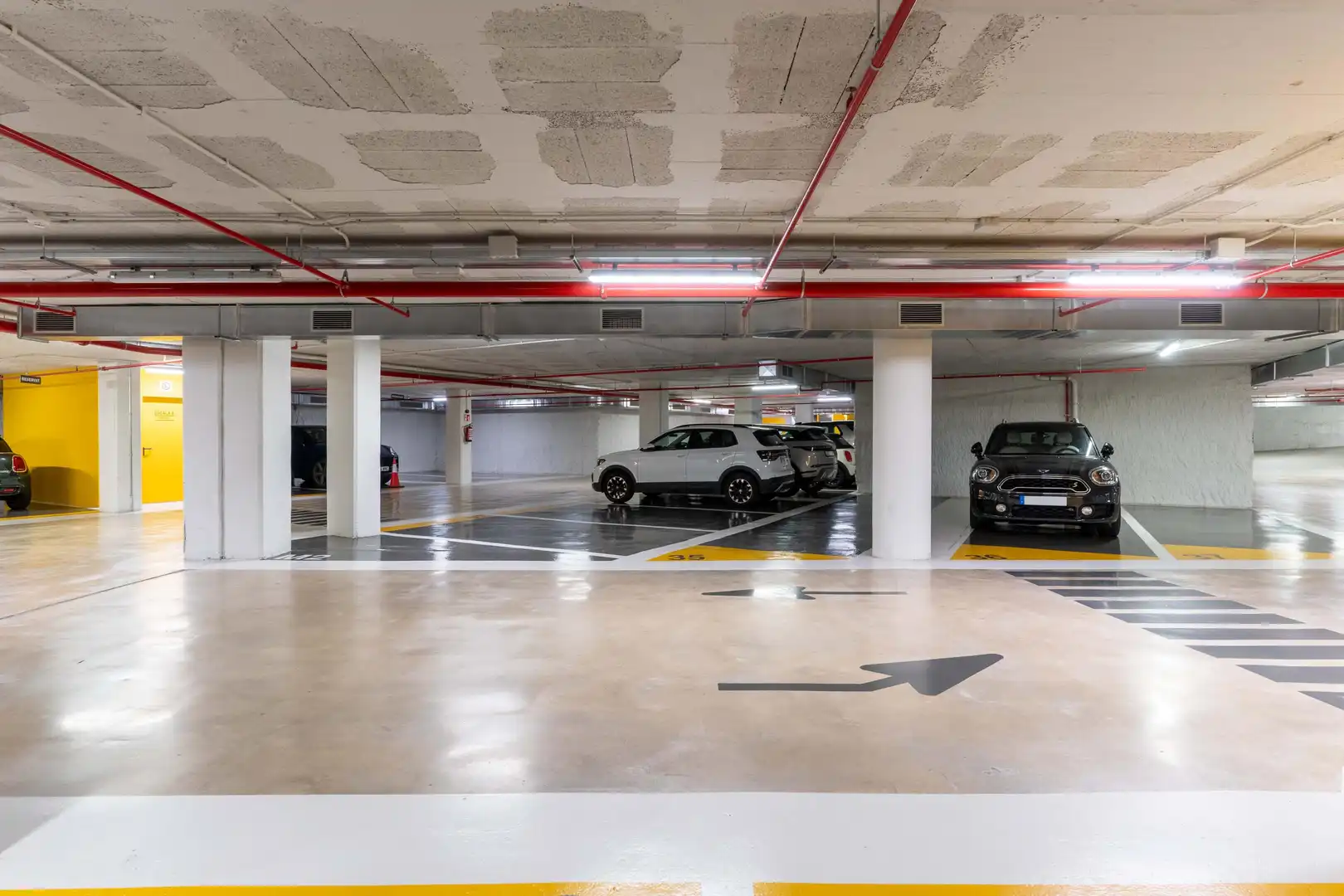 Garaje de alquiler en CALLE VIA AUGUSTA, Sarrià