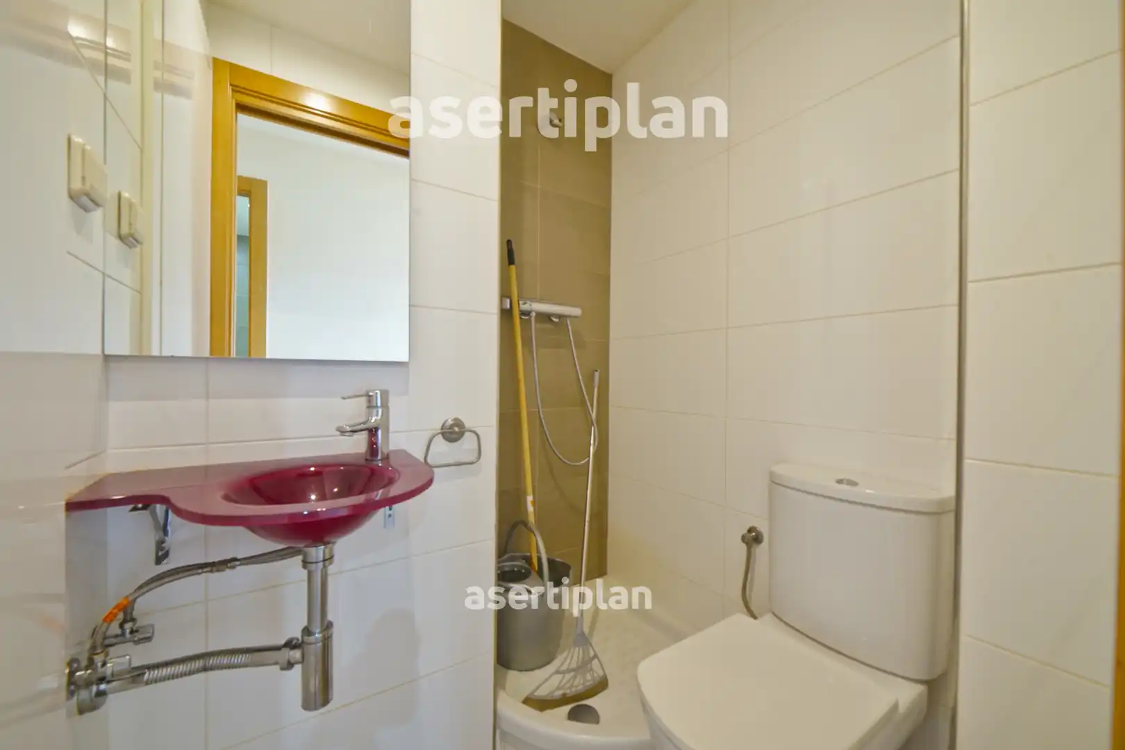 Wohnung zur Miete in Camí Ral de la Mercè, Centre