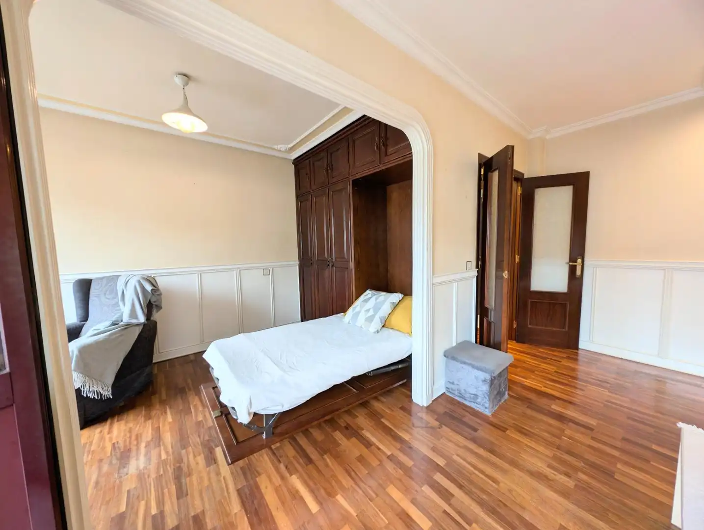 Habitación de Piso en venta en Mieres (Asturias) con Calefacción, Amueblado y Balcón
