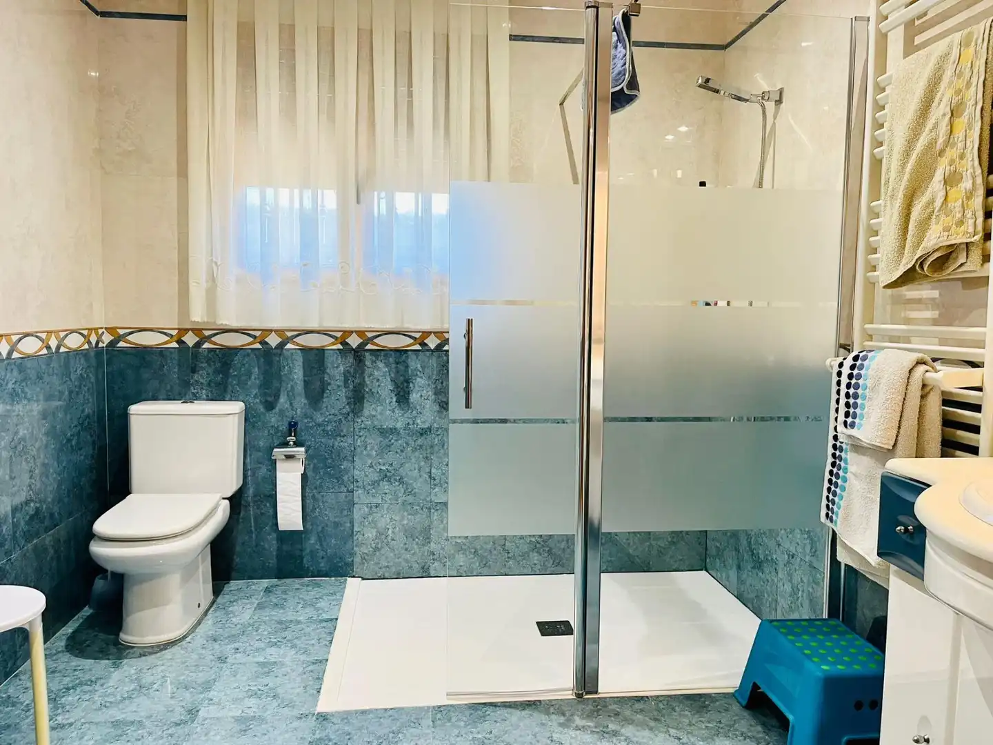 Bathroom of Houses for sale in Elche / Elx  with Air Conditioner, Private garden and Terrace