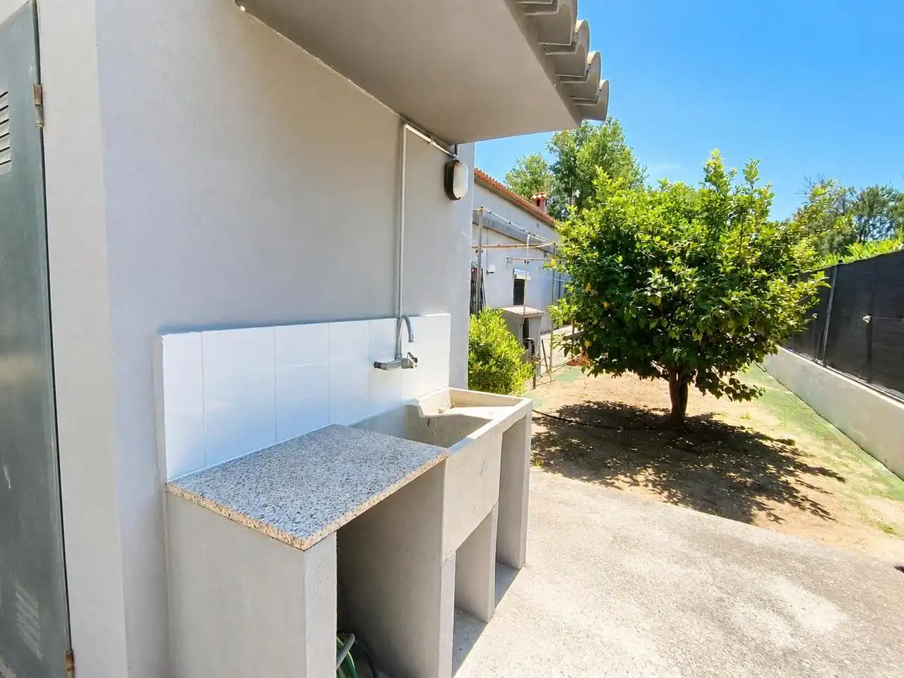 Cuina de Casa o xalet en venda en Oliva amb Aire condicionat, Jardí privat i Terrassa