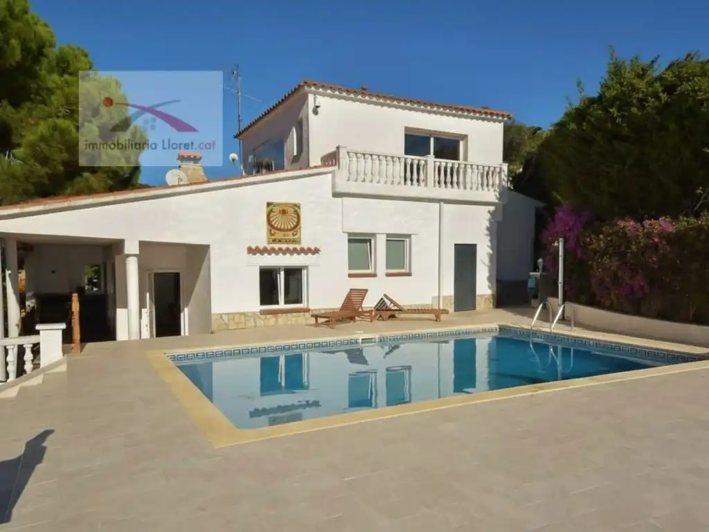 Maison avec piscine à vendre à Canyelles