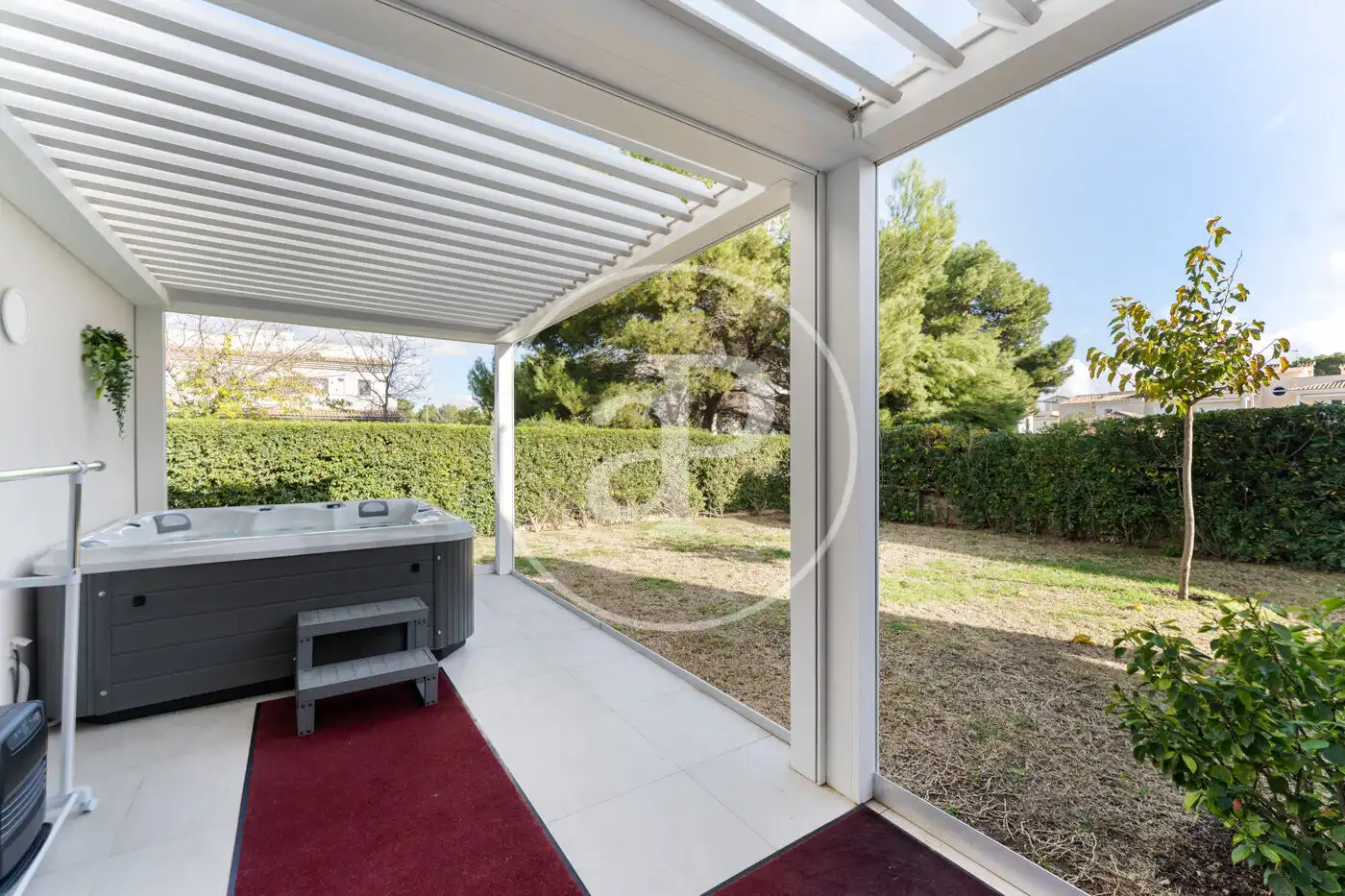 Terrasse von Einfamilien-Reihenhaus zum Verkauf in  Palma de Mallorca mit Klimaanlage, Heizung und Privatgarten