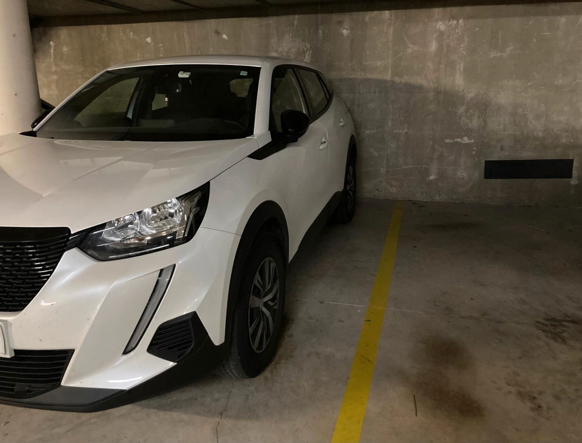 Parking of Flat for sale in Terrassa  with Air Conditioner, Heating and Parquet flooring