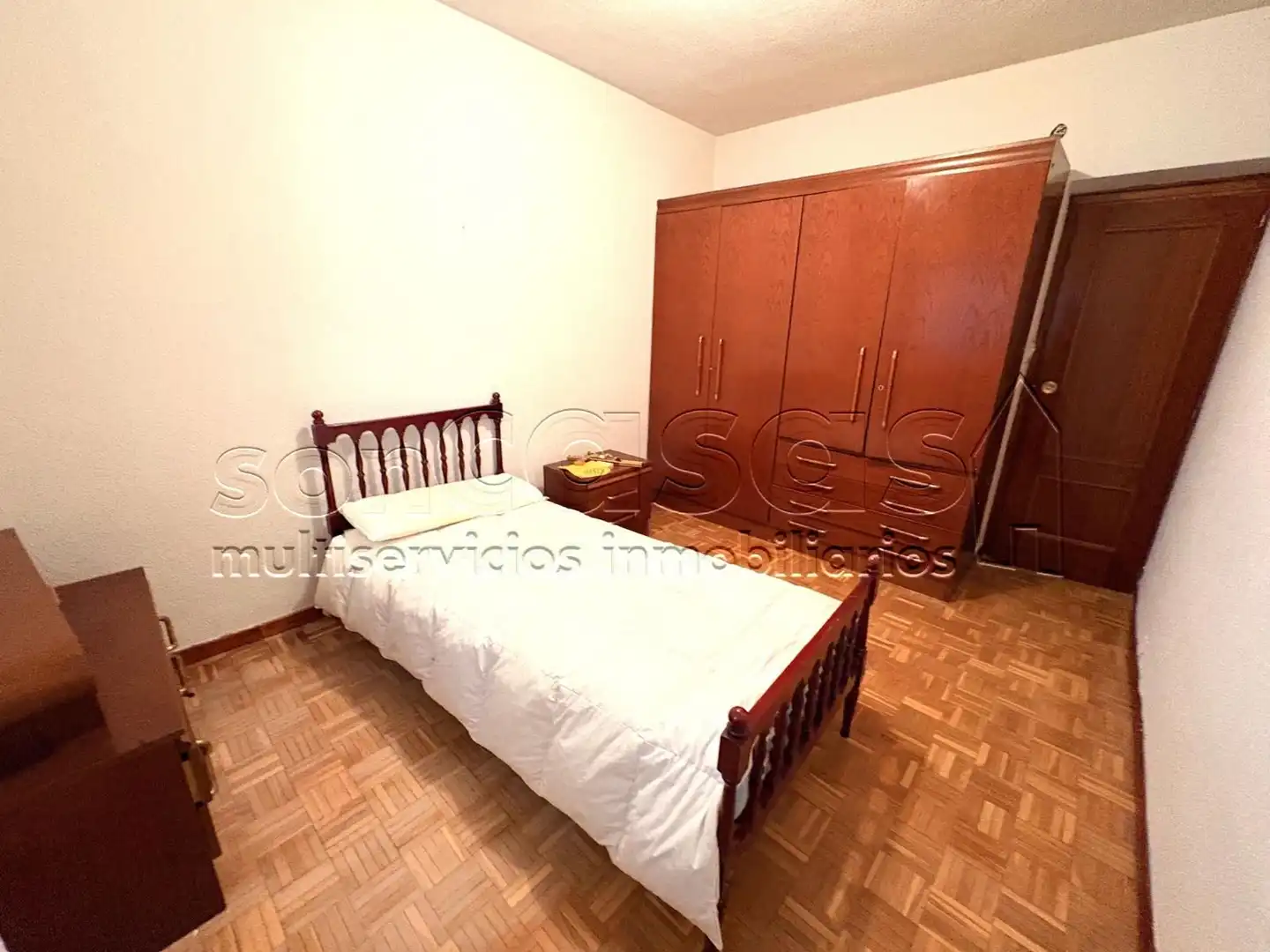 Bedroom of Flat for sale in Madrid  with Heating, Parquet flooring and Terrace