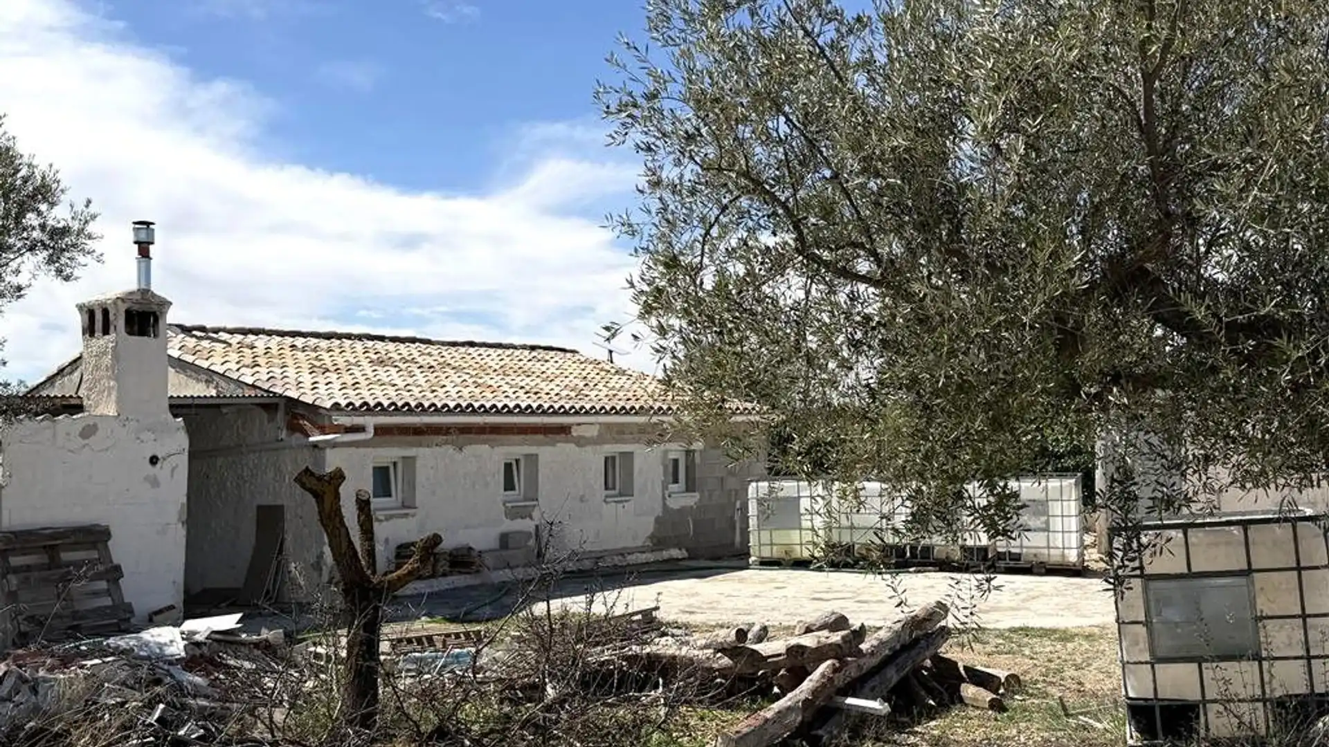 Garden of Houses for sale in Yecla