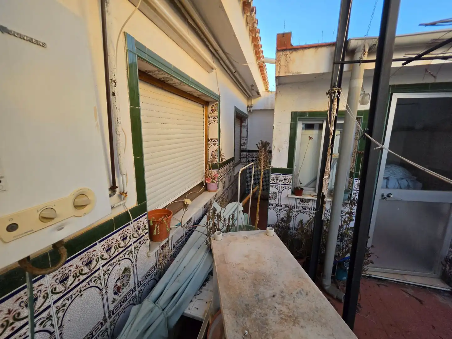 Vista exterior de Casa o xalet en venda en Málaga Capital amb Aire condicionat, Terrassa i Balcó