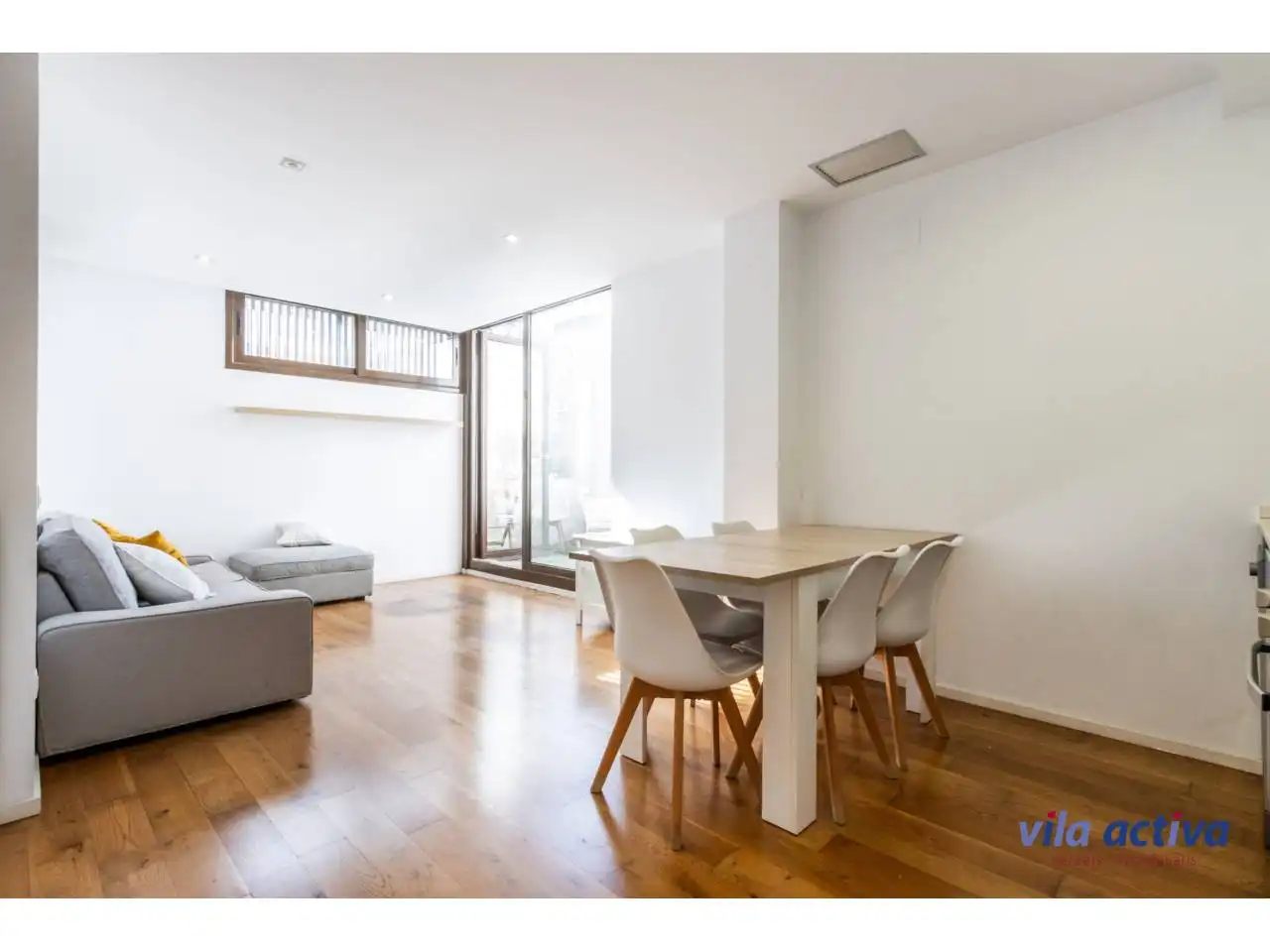 Living room of Flat for sale in Sabadell  with Air Conditioner, Heating and Parquet flooring