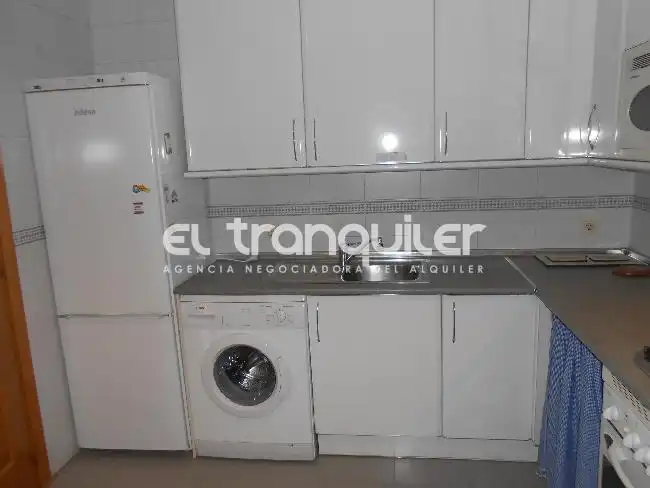Kitchen of Flat for rent in Madrid  with Air Conditioner, Parquet flooring and Swimming Pool