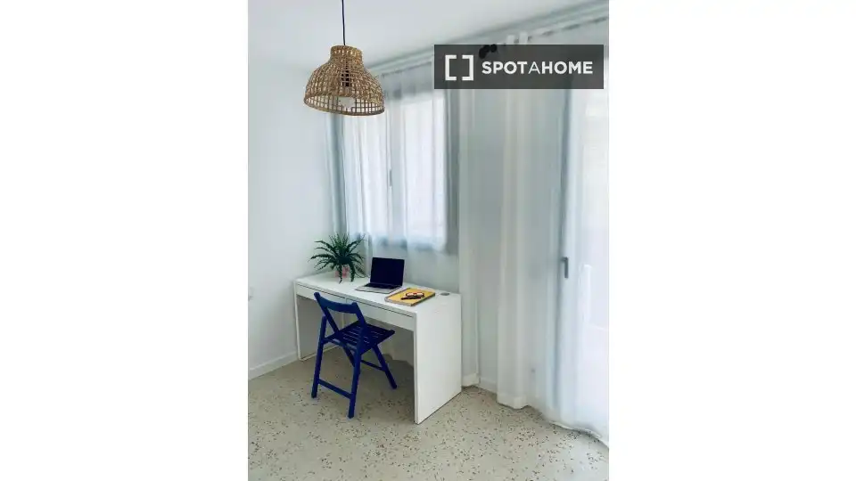 Room in Ametllers - Poble-Sec