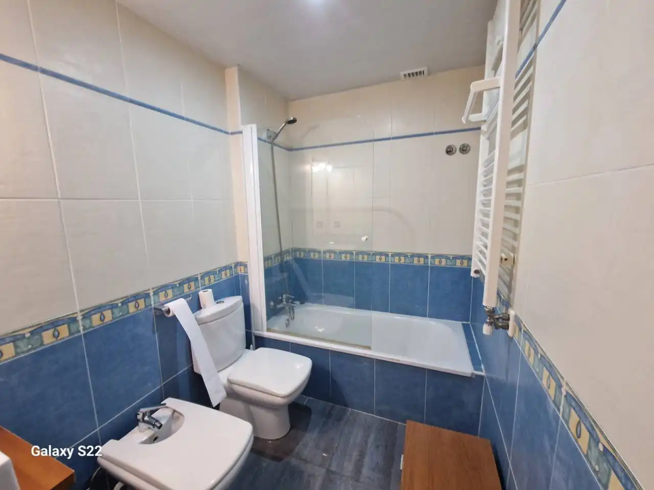 Baño de Piso de alquiler en Cubelles con Aire acondicionado, Calefacción y Terraza