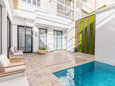 Piso con piscina en venta en Calle de la Visitación 8