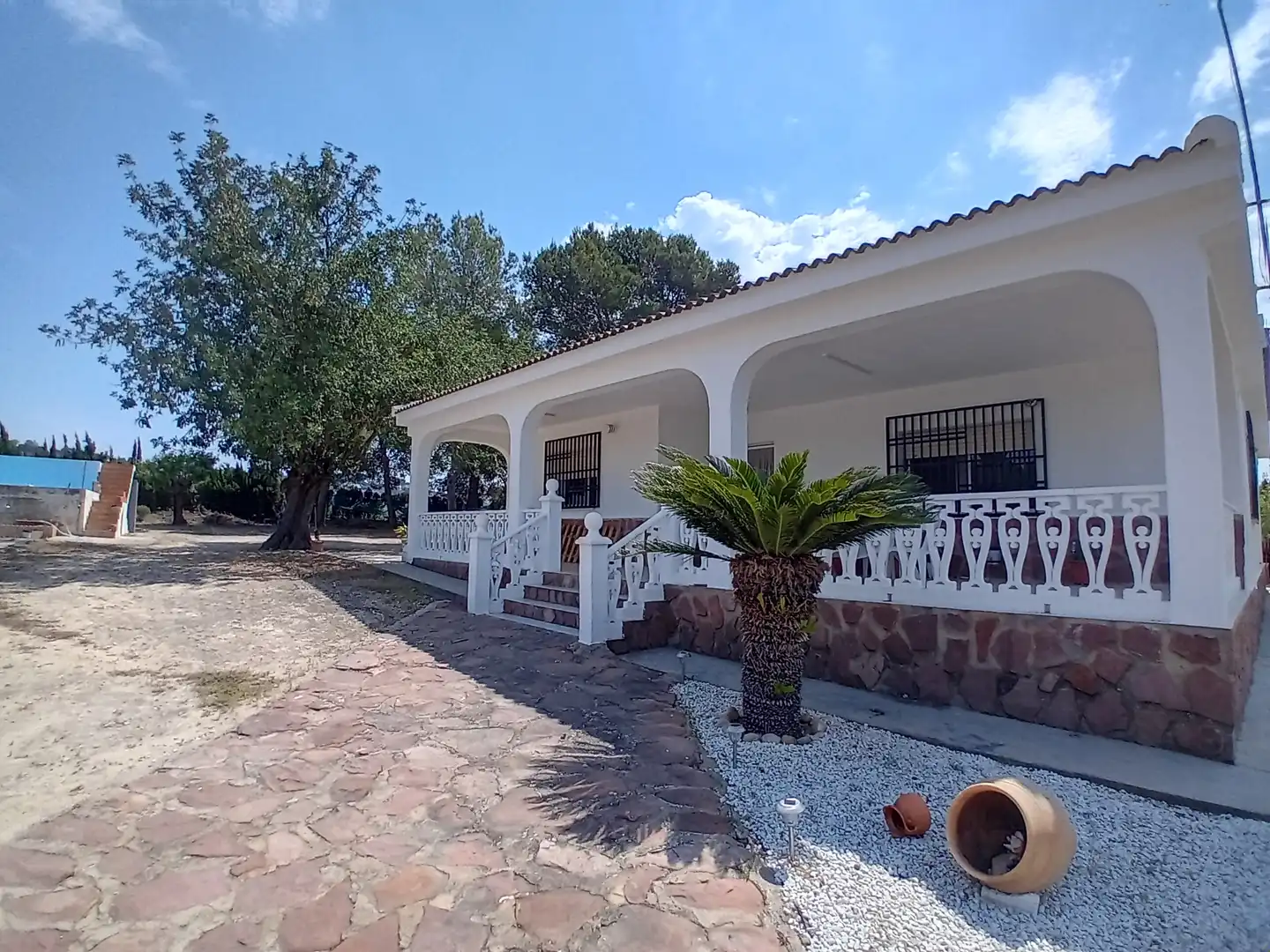 Vista exterior de Casa o chalet en venta en Torrent con Jardín privado, Terraza y Piscina