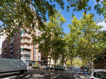 Exterior view of Flat for sale in  Granada Capital  with Terrace and Balcony