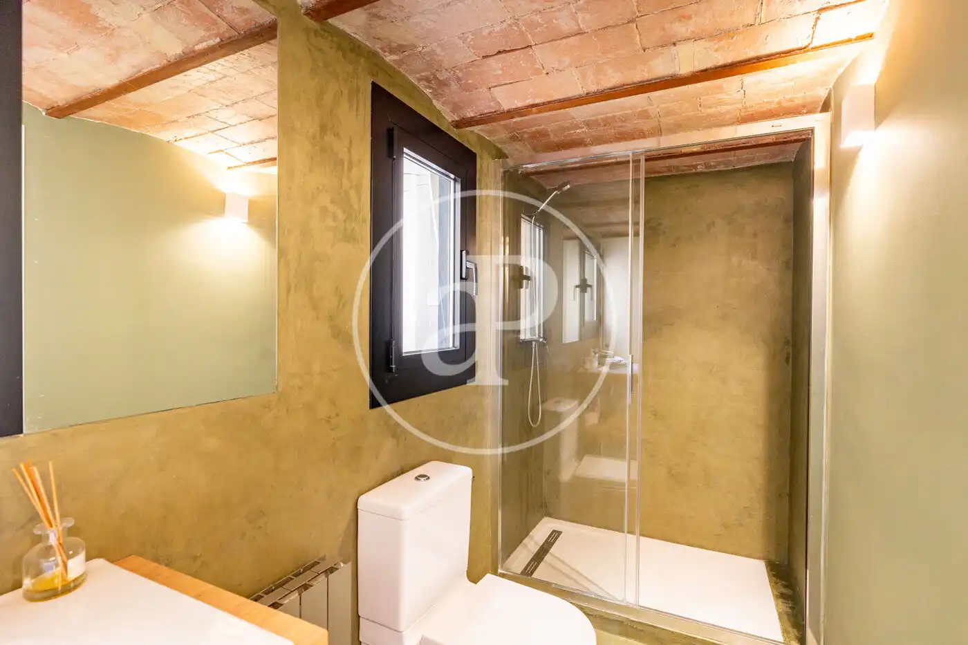 Badezimmer von Wohnung zur Miete in Barcelona mit Klimaanlage, Heizung und Möbliert