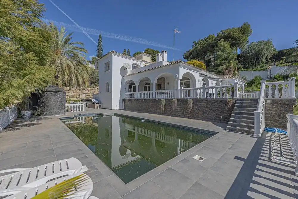 Casa amb piscina en venda a Benamara - Atalaya