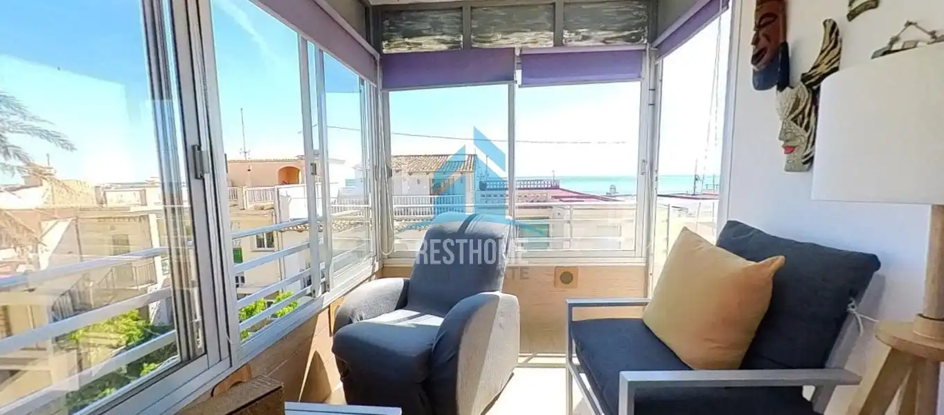 Vista exterior de Piso en venta en Tavernes de la Valldigna con Amueblado y Balcón