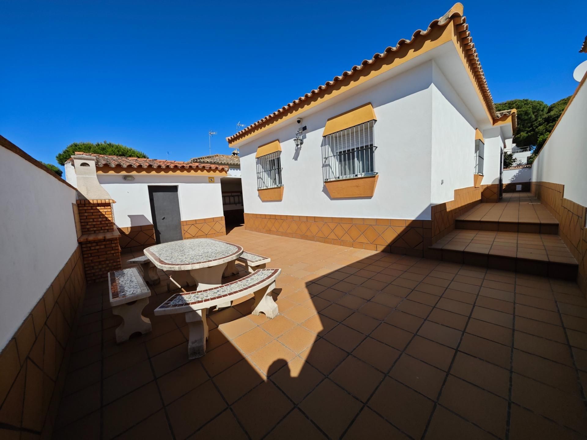 Garden of House or chalet for sale in Chiclana de la Frontera  with Air Conditioner, Heating and Private garden