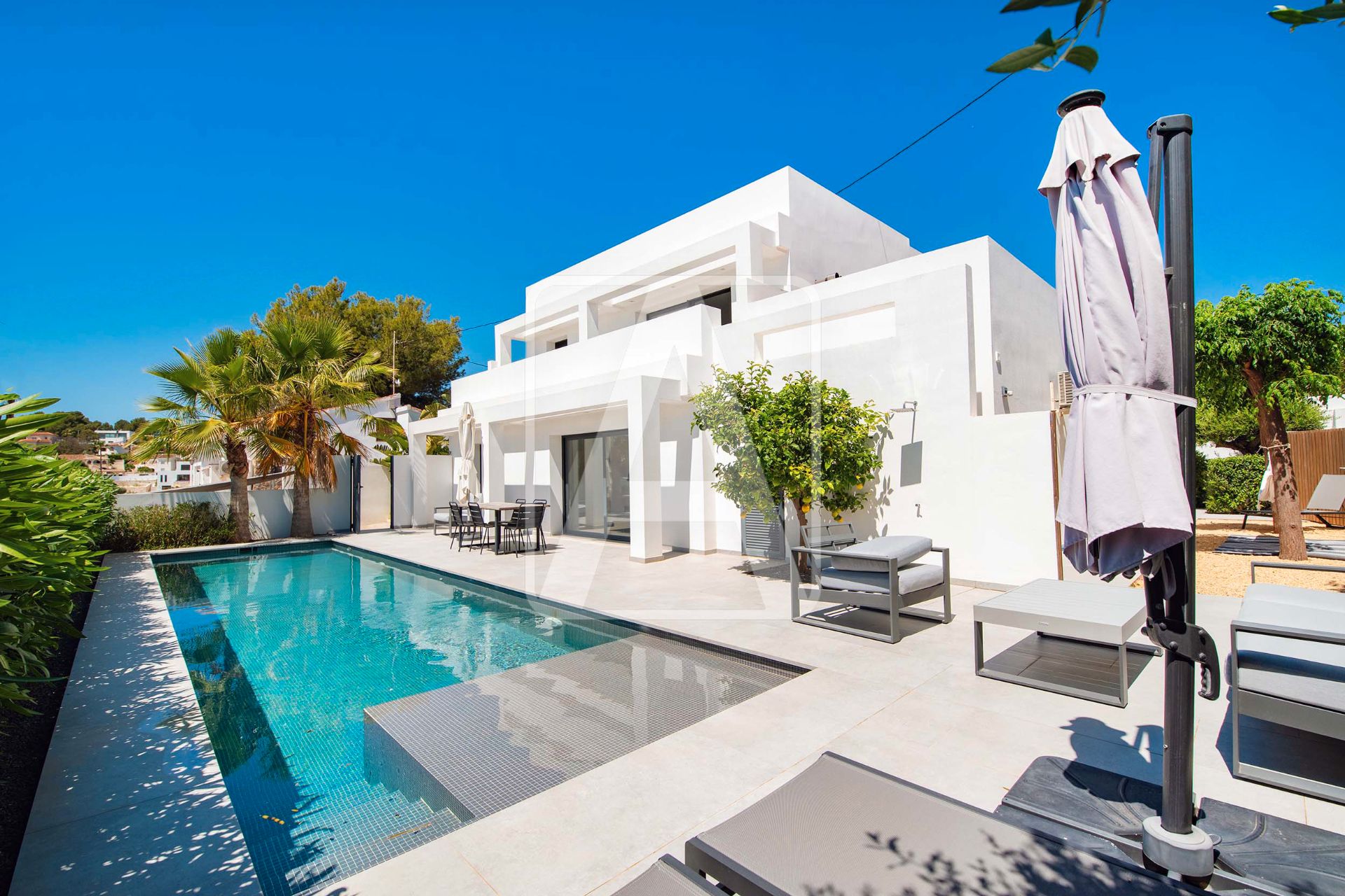 Vista exterior de Casa o xalet en venda en Benissa amb Aire condicionat, Calefacció i Jardí privat
