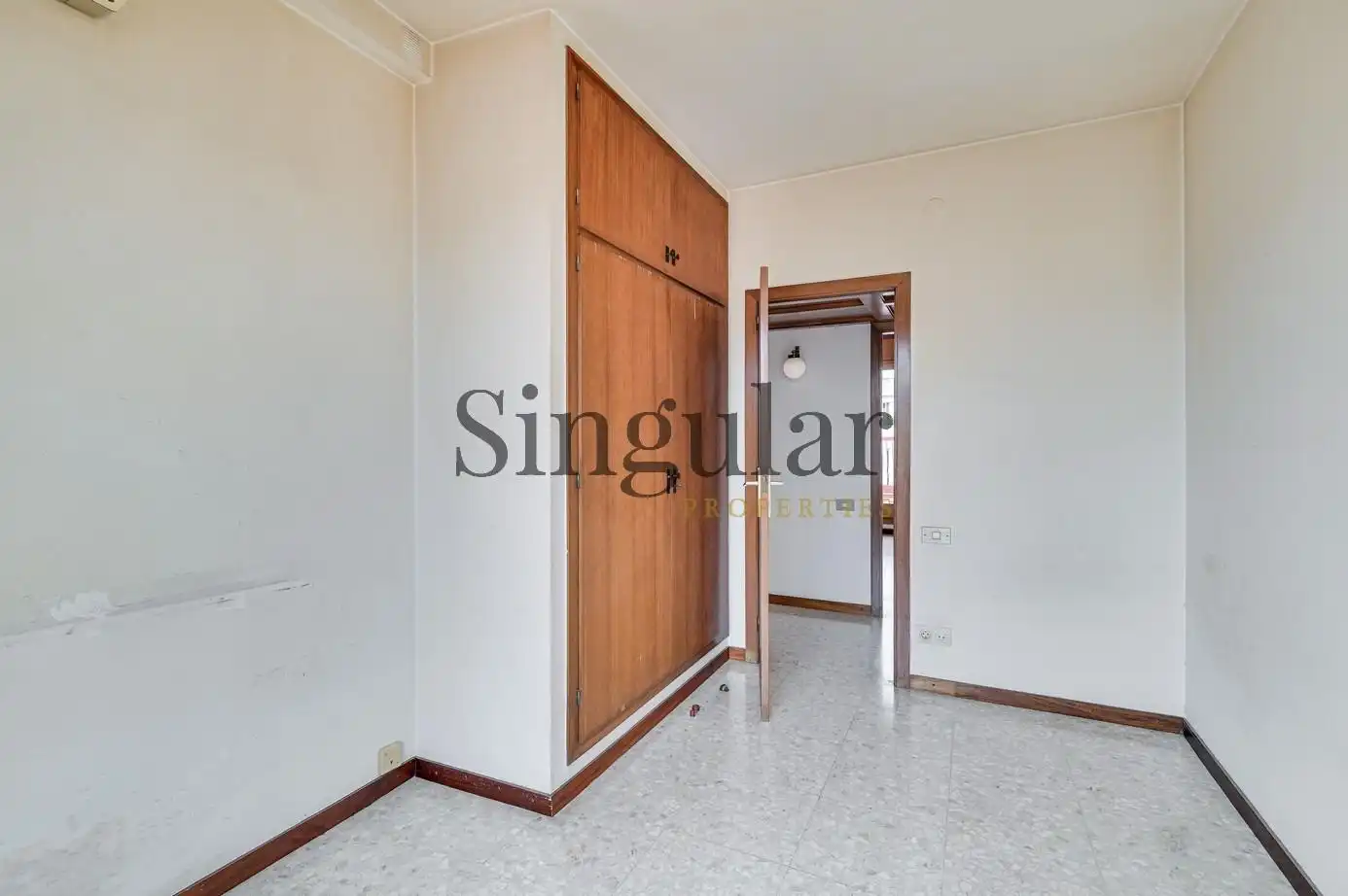 Habitación de Ático en venta en Barcelona con Calefacción, Terraza y Piscina