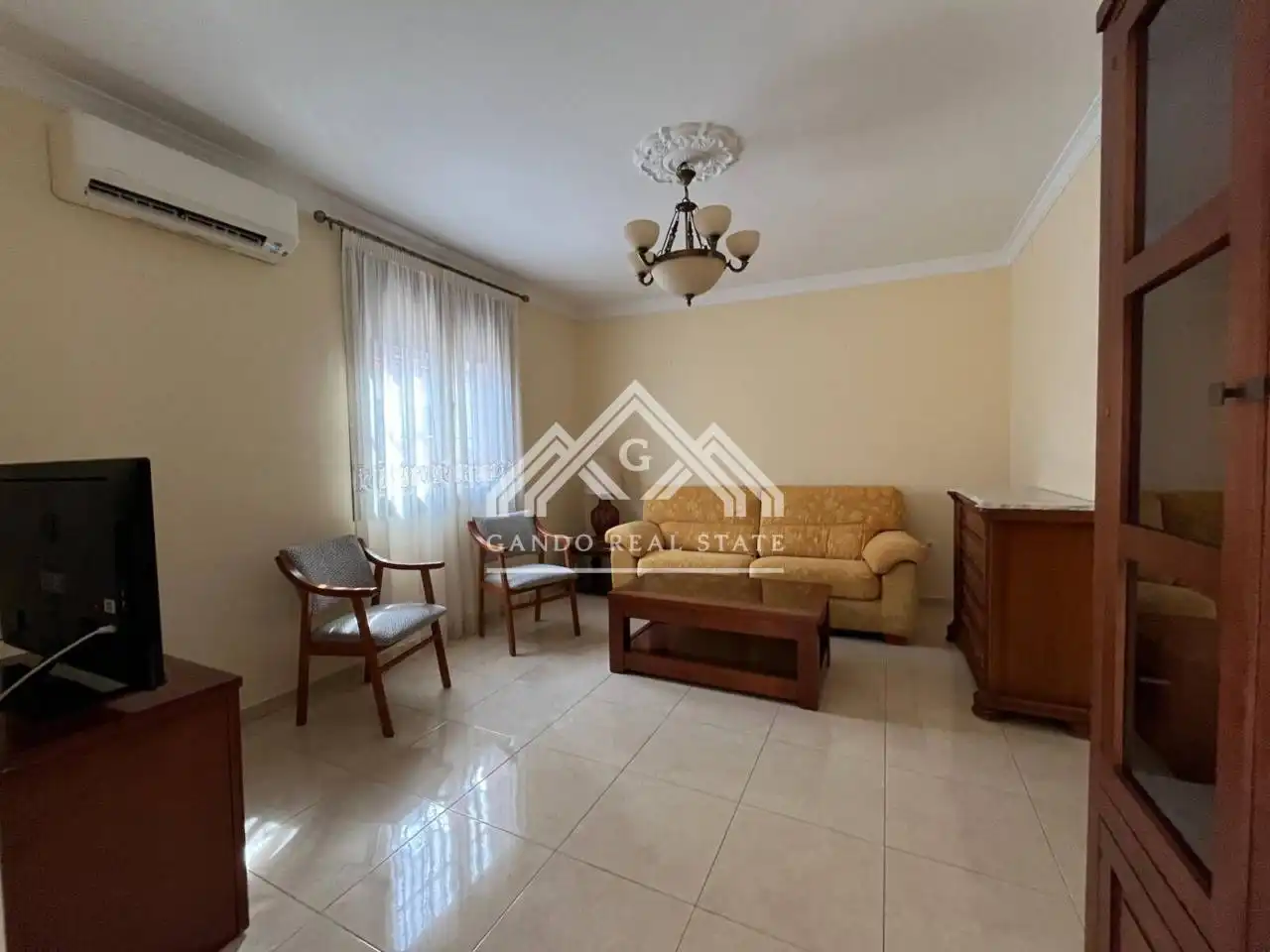 Sala d'estar de Casa o xalet de lloguer en Dos Hermanas amb Aire condicionat