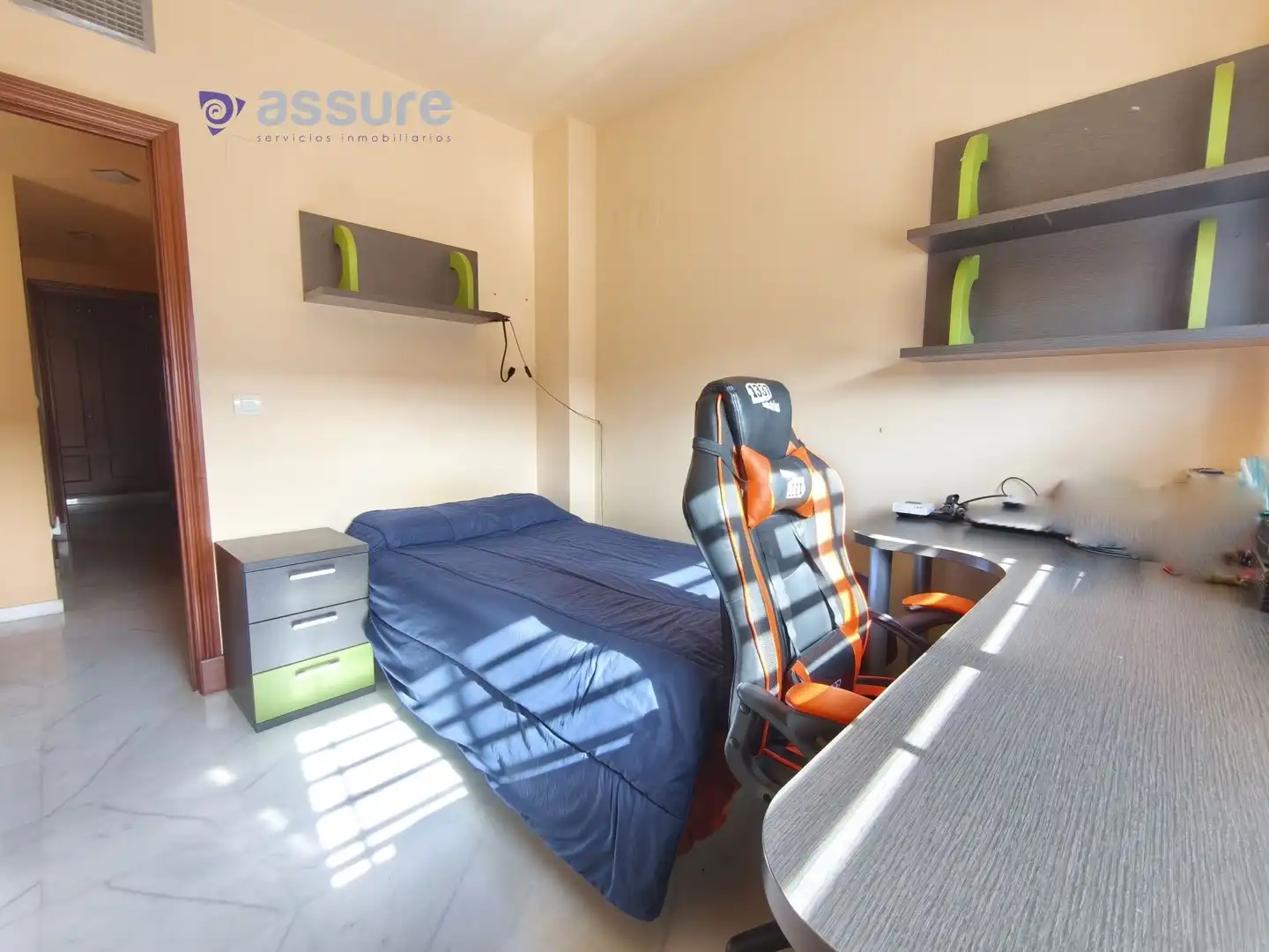 Habitación de Casa adosada en venta en Huelva con Aire acondicionado, Calefacción y Jardín privado