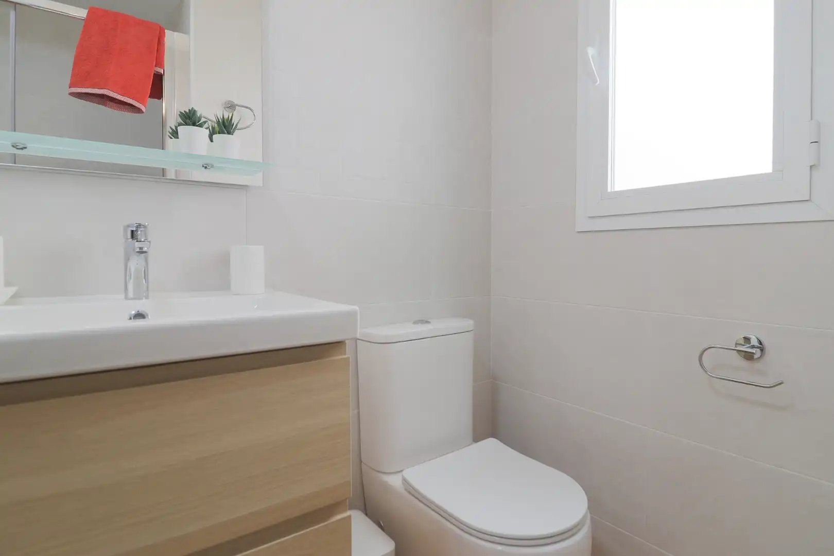 Bathroom of Flat for share in Málaga  with Air Conditioner, Heating and Terrace