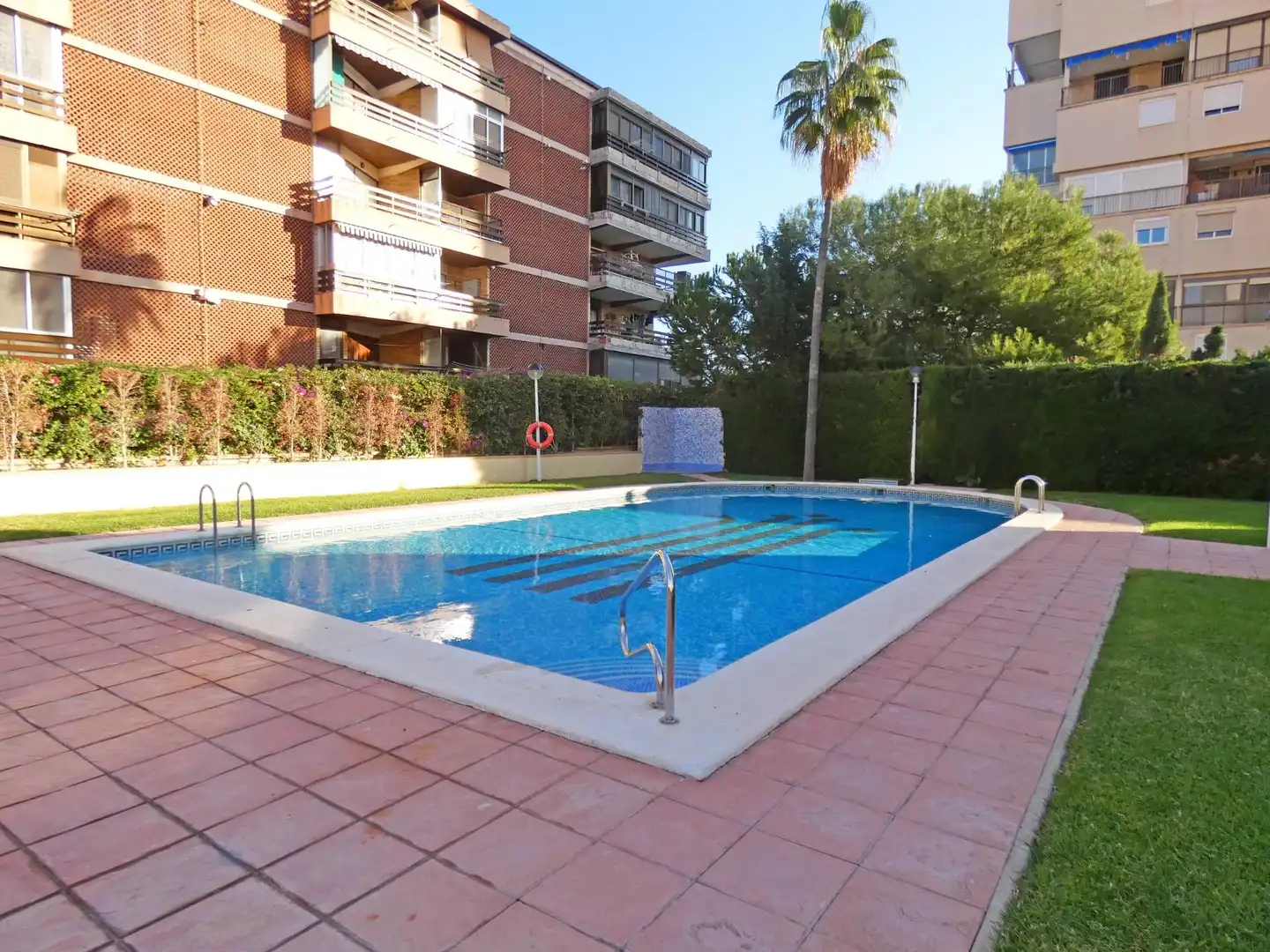 Piscina de Pis de lloguer en Alicante / Alacant amb Aire condicionat, Calefacció i Moblat