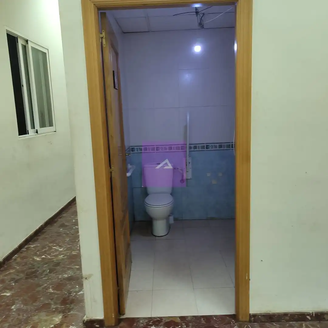 Baño de Piso en venta en Xirivella con Aire acondicionado