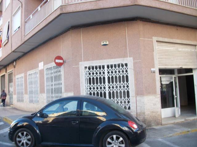 Local comercial en Alquiler en Plaza de Toros - Avenida Chapí - Trinquete