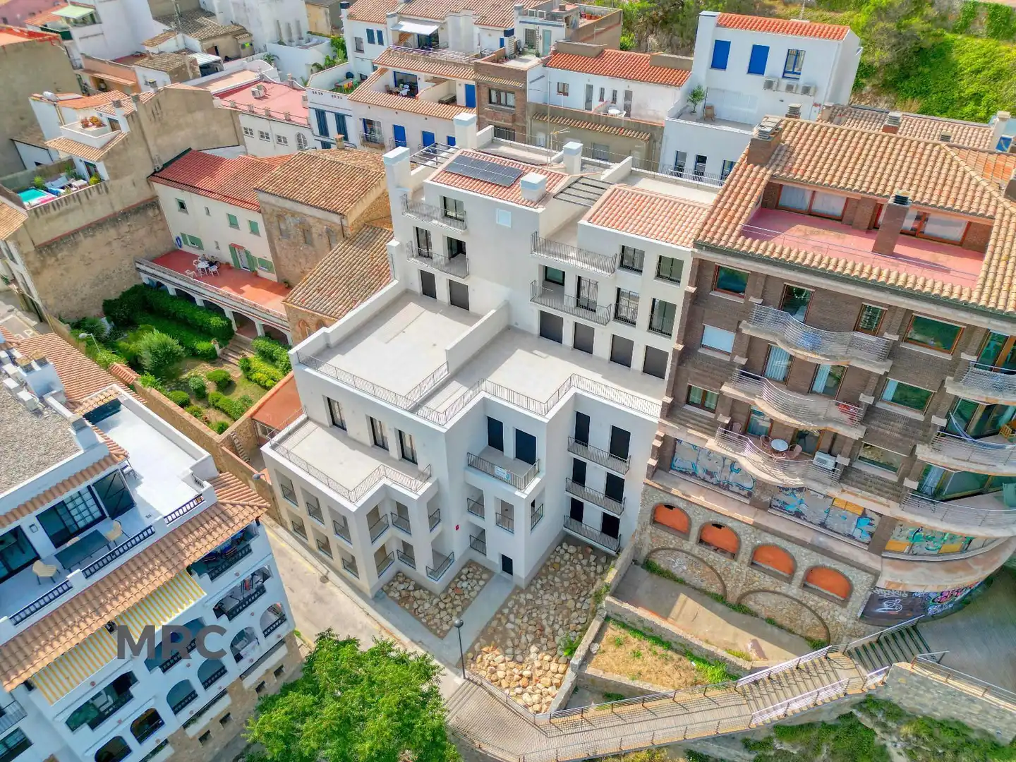 Vista exterior de Pis en venda en L'Escala amb Aire condicionat i Terrassa