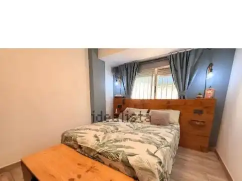 Schlafzimmer von Wohnung zum Verkauf in  Valencia Capital mit Klimaanlage