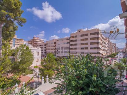 Vista exterior de Pis en venda en Elda amb Aire condicionat i Balcó