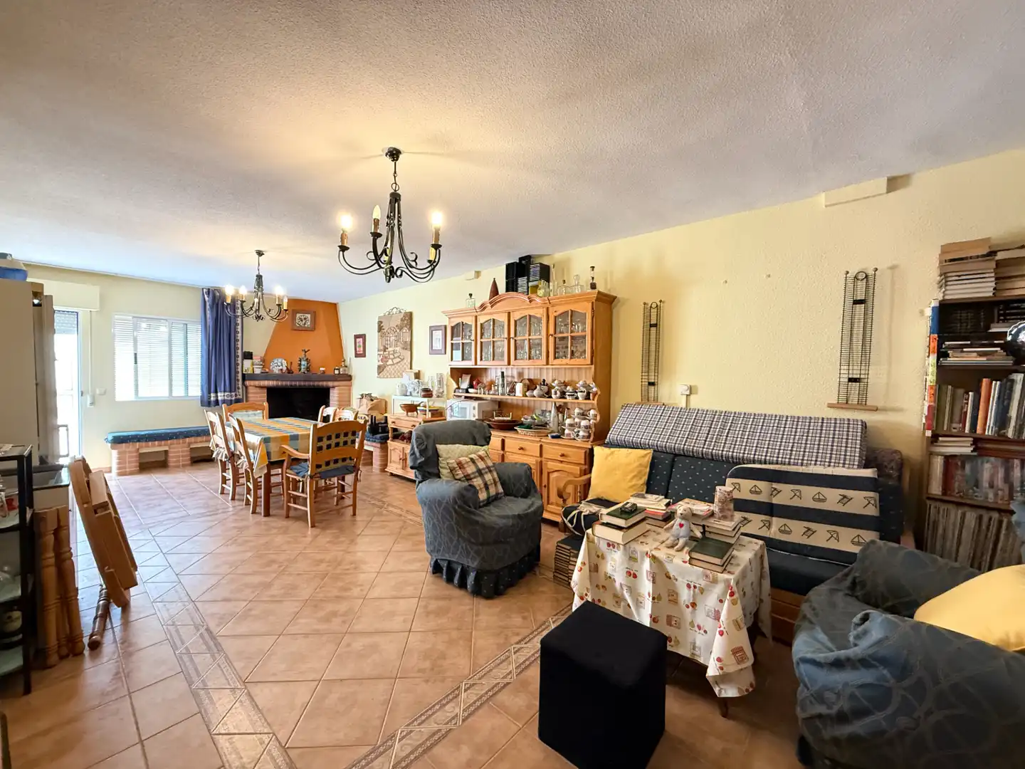 Living room of Detached homes for sale in Ciudad Real  with Air Conditioner, Heating and Private garden