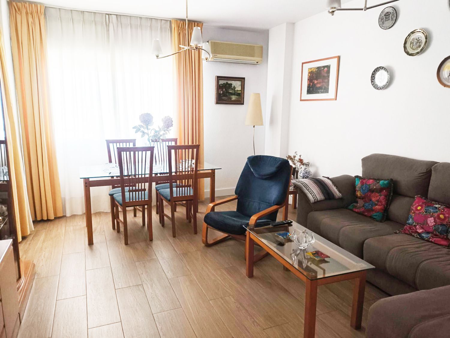 Sala d'estar de Pis en venda en  Sevilla Capital amb Aire condicionat, Terrassa i Traster