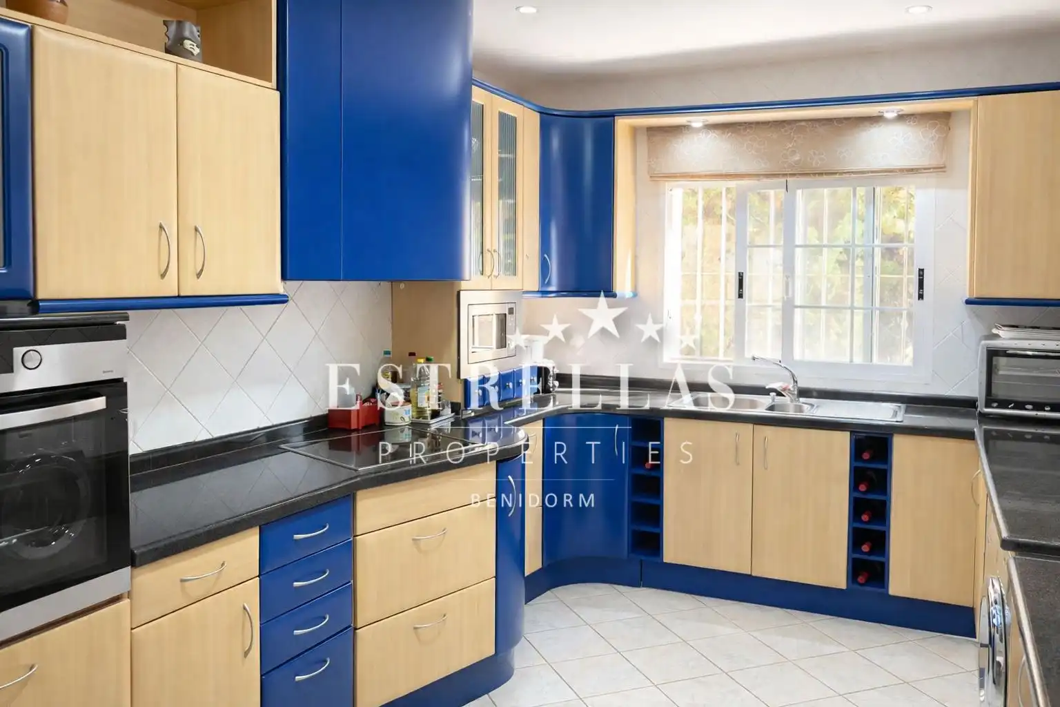 Cocina de Casa o chalet en venta en La Nucia con Aire acondicionado, Calefacción y Jardín privado